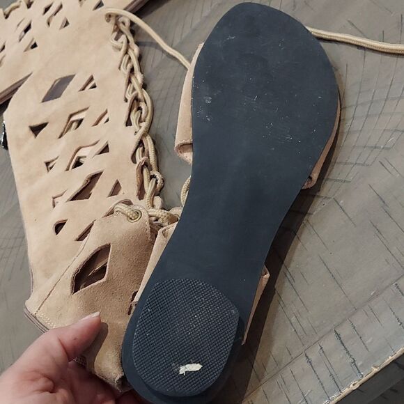 Soles Tan Suede Tall Laser Cut Gladiator Sandal Boots Sz 40 - Picture 6 of 14